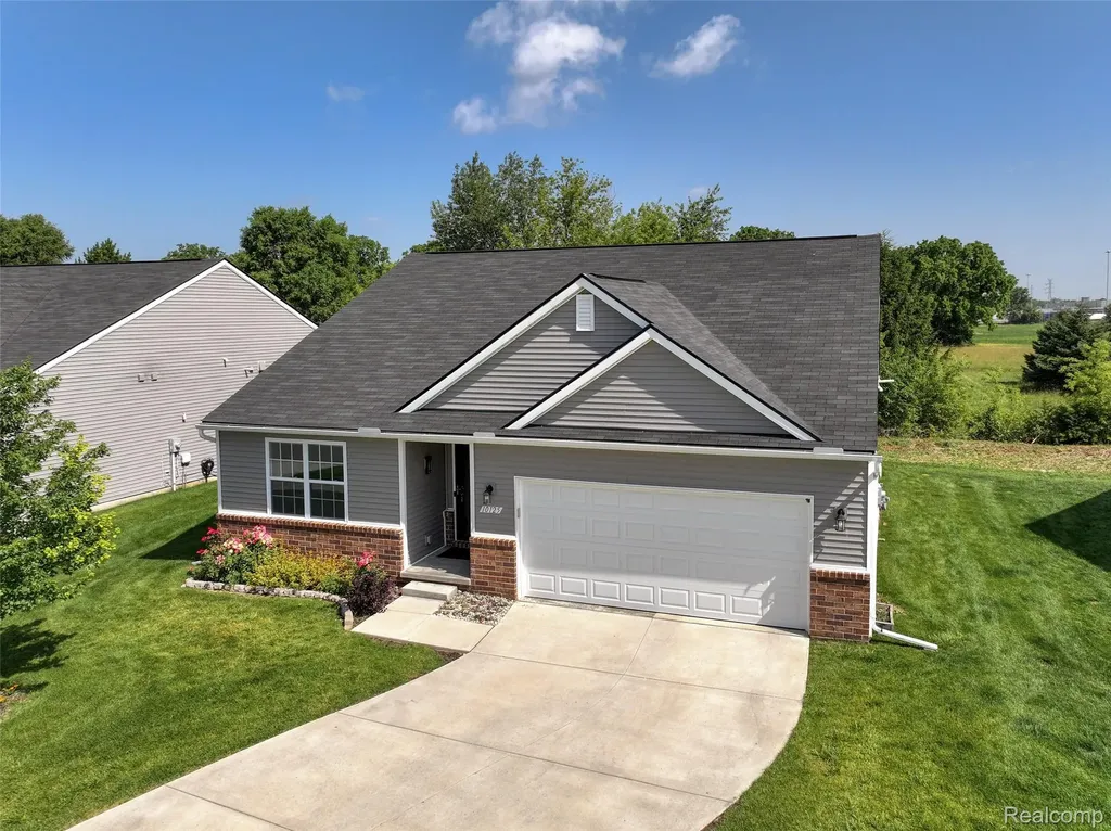 10125 Swan Lake Circle Ypsilanti Charter Township MI 48197