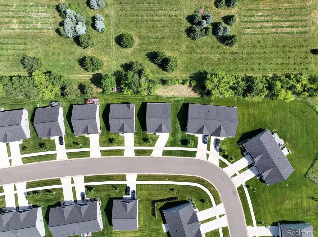10125 Swan Lake Circle Ypsilanti Charter Township MI 48197