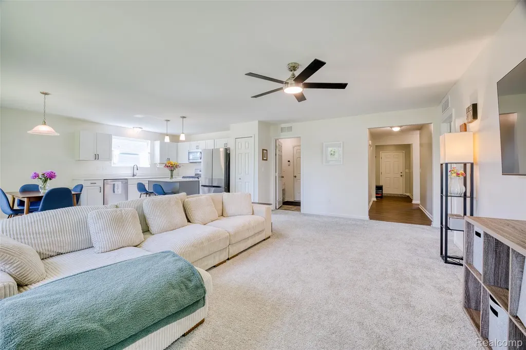 10125 Swan Lake Circle Ypsilanti Charter Township MI 48197