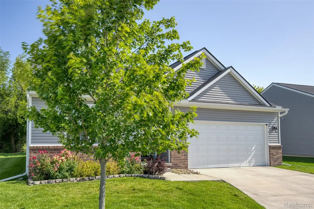 10125 Swan Lake Circle Ypsilanti Charter Township MI 48197