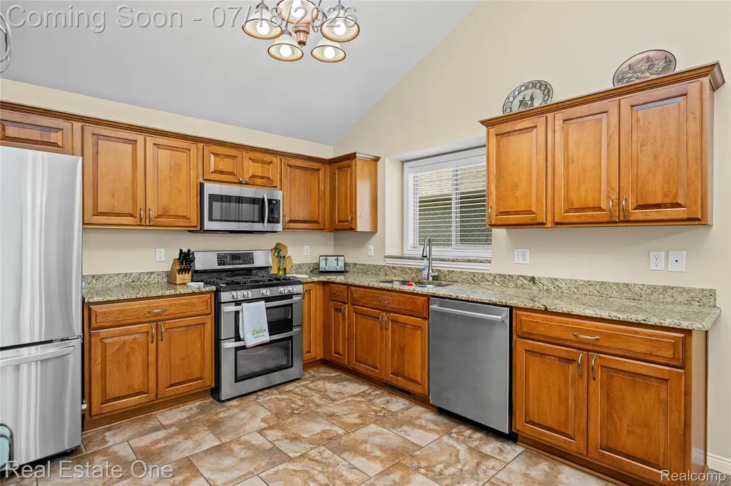21053 Oak Ridge Drive Clinton Charter Township MI 48036