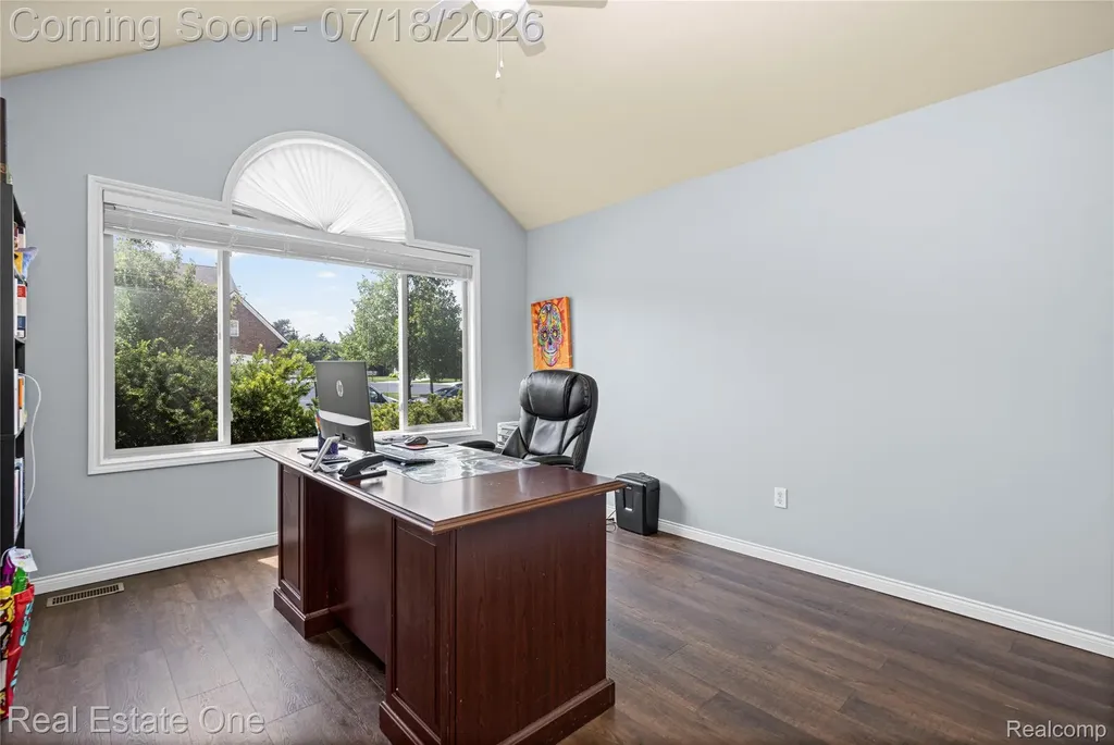 21053 Oak Ridge Drive Clinton Charter Township MI 48036