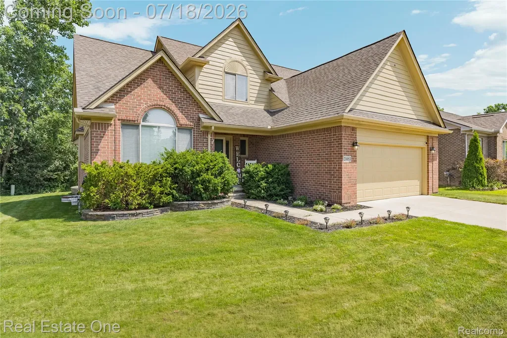 21053 Oak Ridge Drive Clinton Charter Township MI 48036