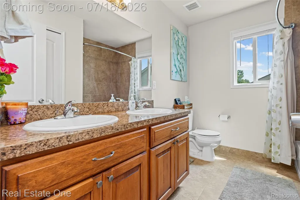 21053 Oak Ridge Drive Clinton Charter Township MI 48036