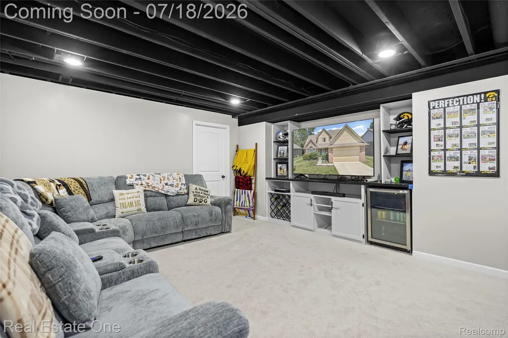 21053 Oak Ridge Drive Clinton Charter Township MI 48036