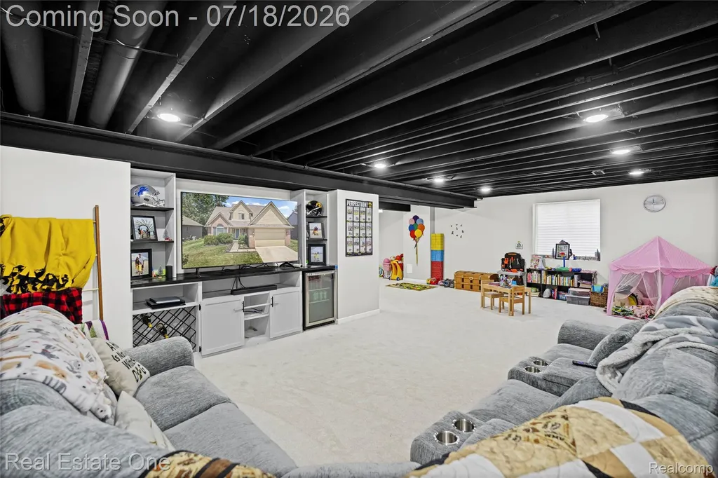 21053 Oak Ridge Drive Clinton Charter Township MI 48036