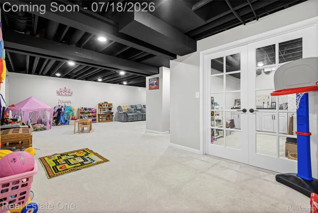 21053 Oak Ridge Drive Clinton Charter Township MI 48036