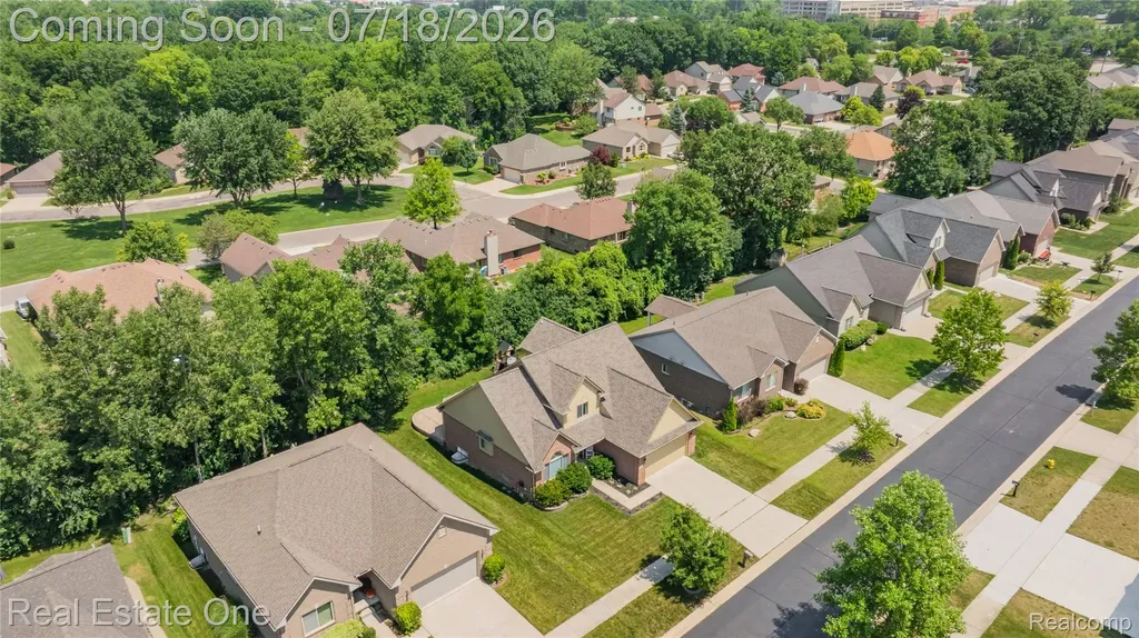 21053 Oak Ridge Drive Clinton Charter Township MI 48036