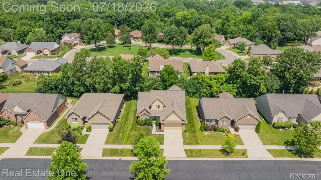 21053 Oak Ridge Drive Clinton Charter Township MI 48036