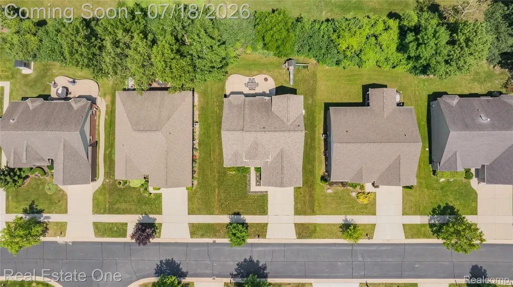 21053 Oak Ridge Drive Clinton Charter Township MI 48036