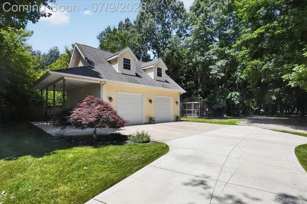 7071 W Grand River Road Handy Township MI 48836