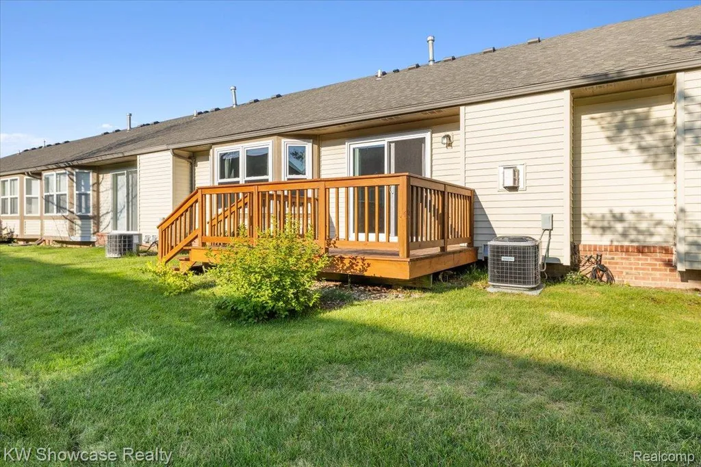 1873 N Kenwyck Drive Superior Charter Township MI 48198