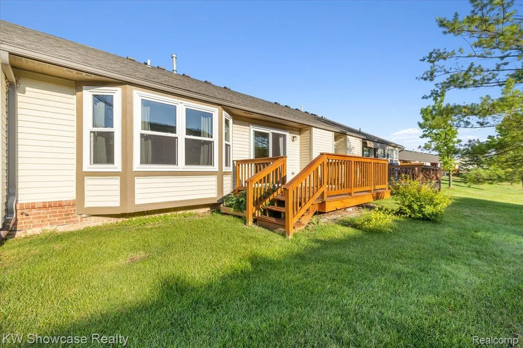 1873 N Kenwyck Drive Superior Charter Township MI 48198