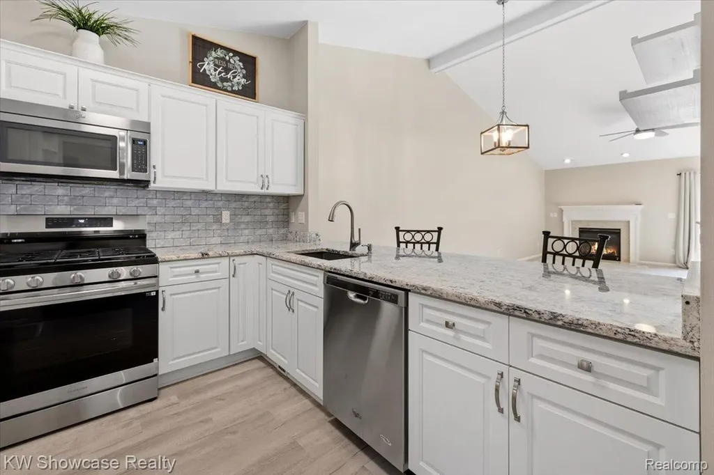 1873 N Kenwyck Drive Superior Charter Township MI 48198