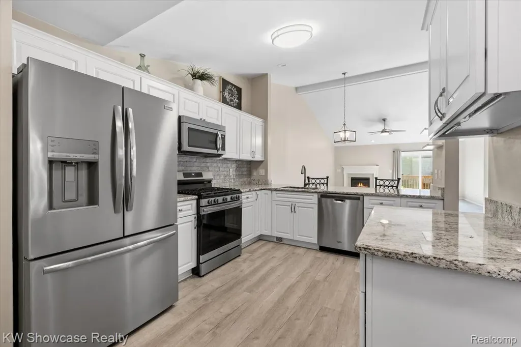 1873 N Kenwyck Drive Superior Charter Township MI 48198