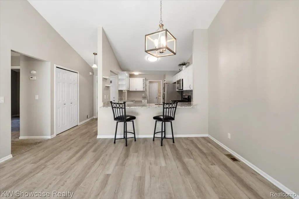 1873 N Kenwyck Drive Superior Charter Township MI 48198