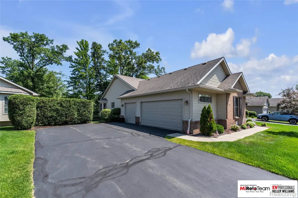 876 Flowering Plum Drive Brighton City MI 48116