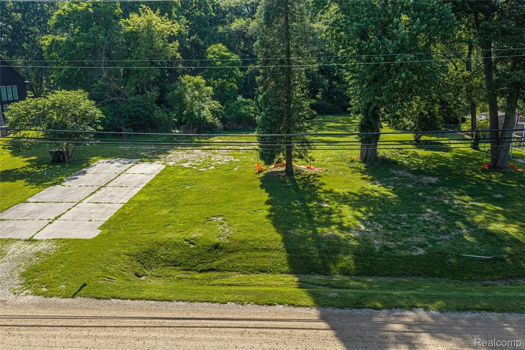 466 Driftwood Avenue Rochester Hills City MI 48307