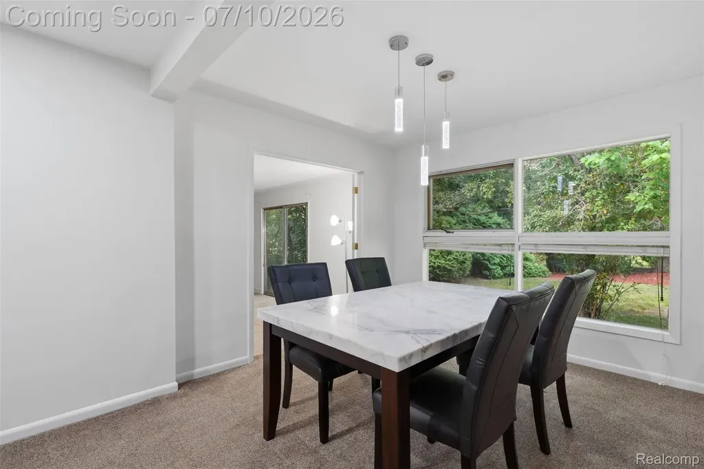 7264 S Tratham Court West Bloomfield Charter Township MI 48322