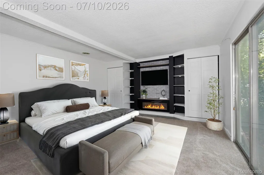 7264 S Tratham Court West Bloomfield Charter Township MI 48322