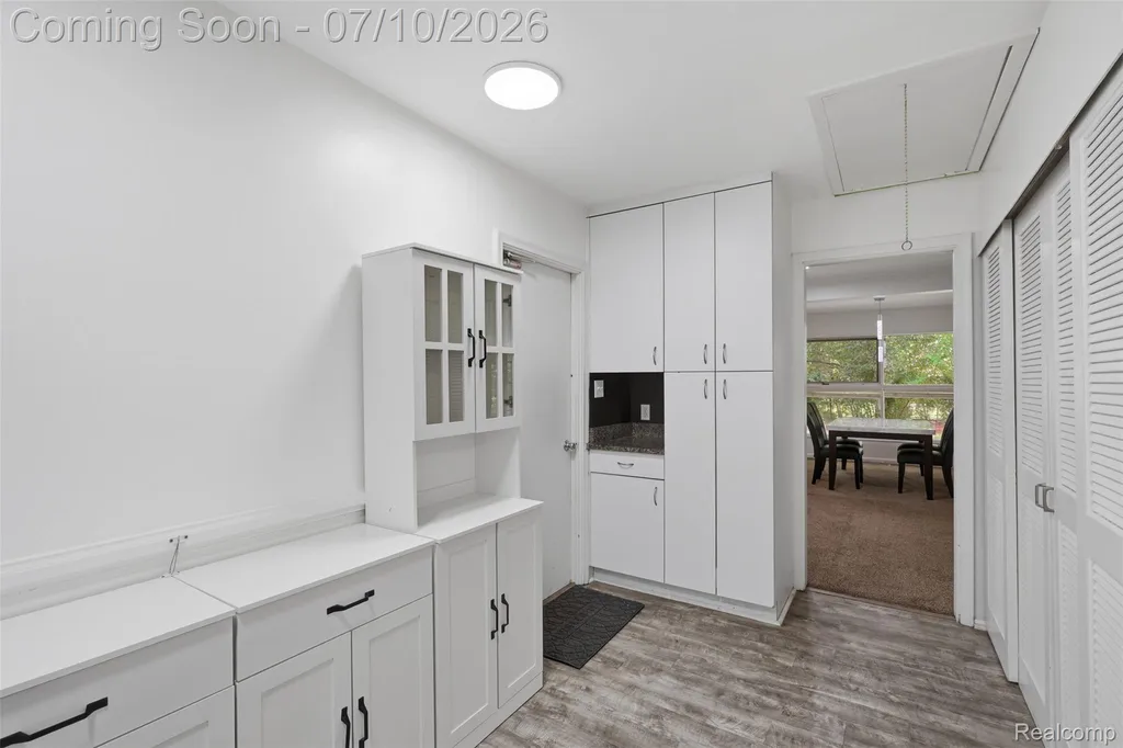 7264 S Tratham Court West Bloomfield Charter Township MI 48322