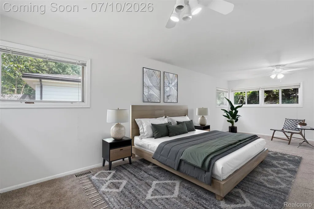 7264 S Tratham Court West Bloomfield Charter Township MI 48322