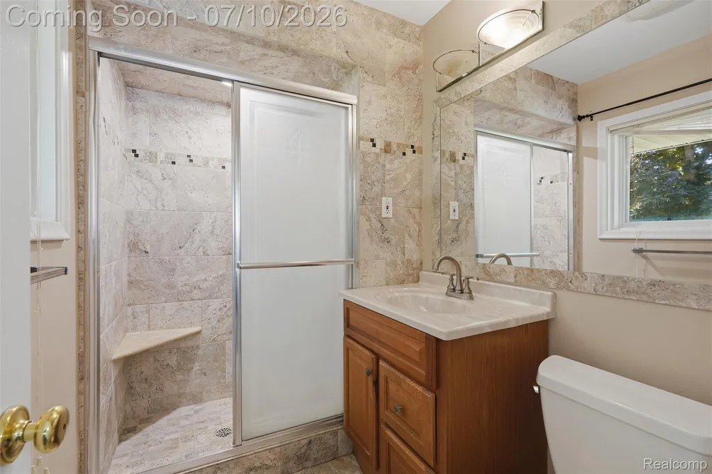 7264 S Tratham Court West Bloomfield Charter Township MI 48322