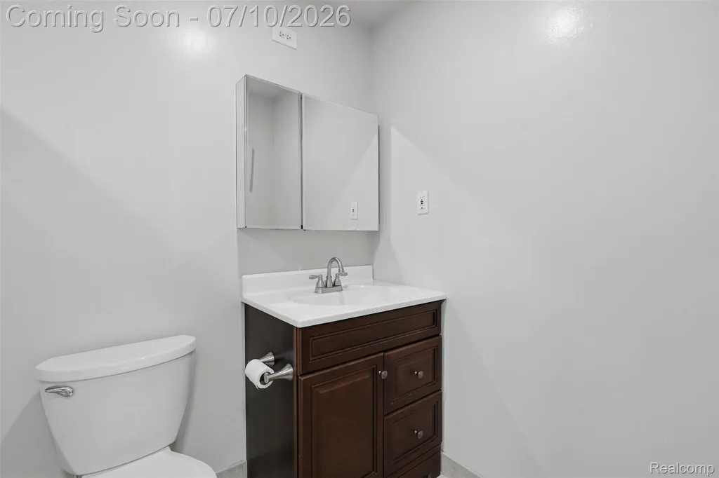 7264 S Tratham Court West Bloomfield Charter Township MI 48322