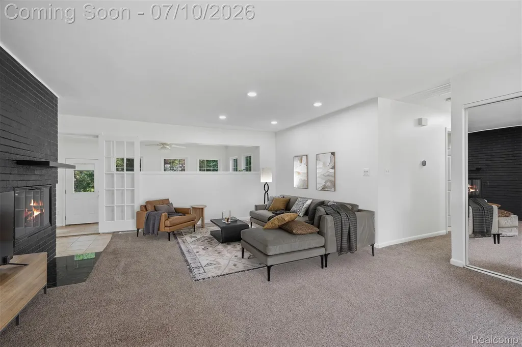 7264 S Tratham Court West Bloomfield Charter Township MI 48322