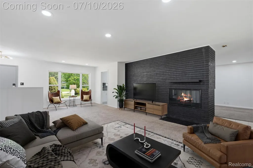7264 S Tratham Court West Bloomfield Charter Township MI 48322