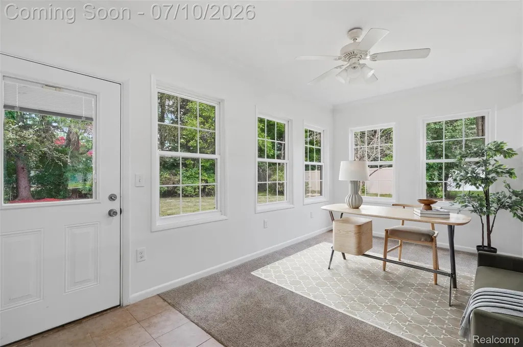 7264 S Tratham Court West Bloomfield Charter Township MI 48322