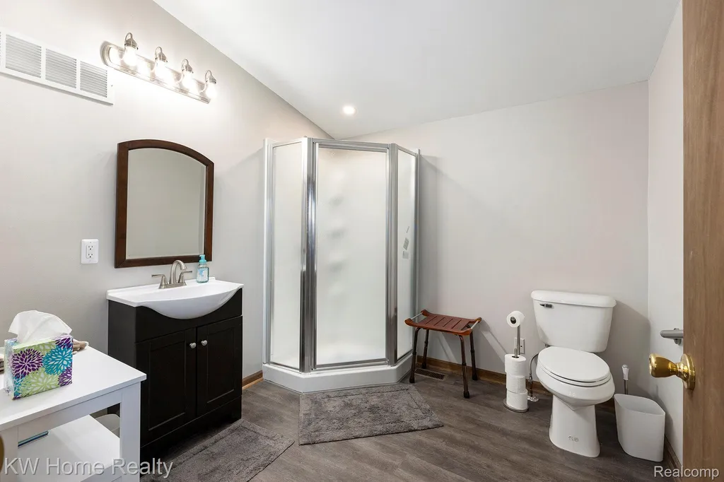 37881 Sunnybrook Street Harrison Charter Township MI 48045