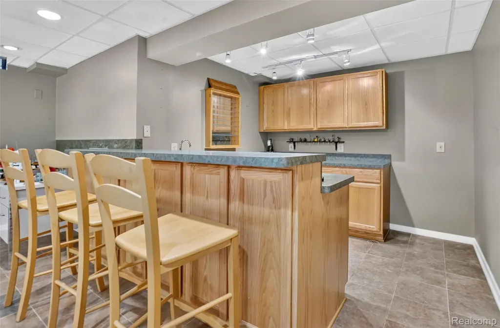 5363 Mill Race Way Commerce Charter Township MI 48382