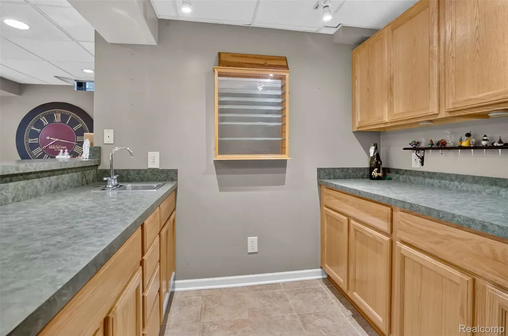 5363 Mill Race Way Commerce Charter Township MI 48382
