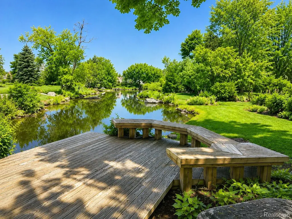 5363 Mill Race Way Commerce Charter Township MI 48382