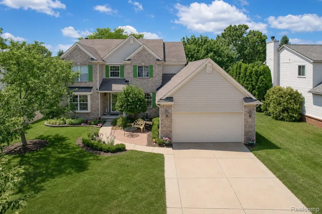 5363 Mill Race Way Commerce Charter Township MI 48382
