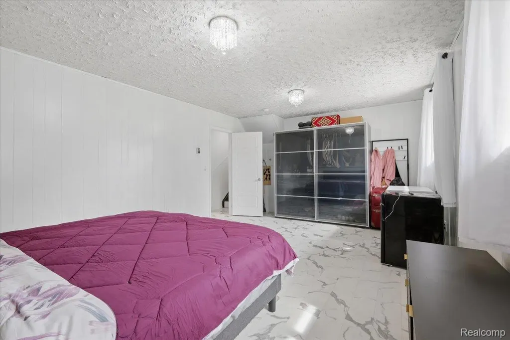 13575 Mercedes Redford Charter Township MI 48239