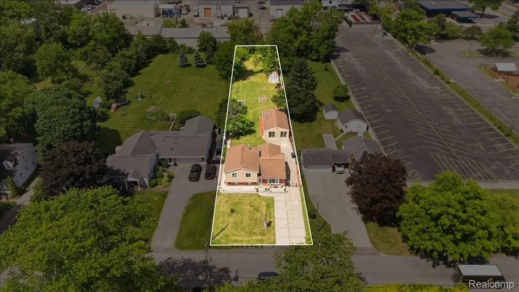 13575 Mercedes Redford Charter Township MI 48239