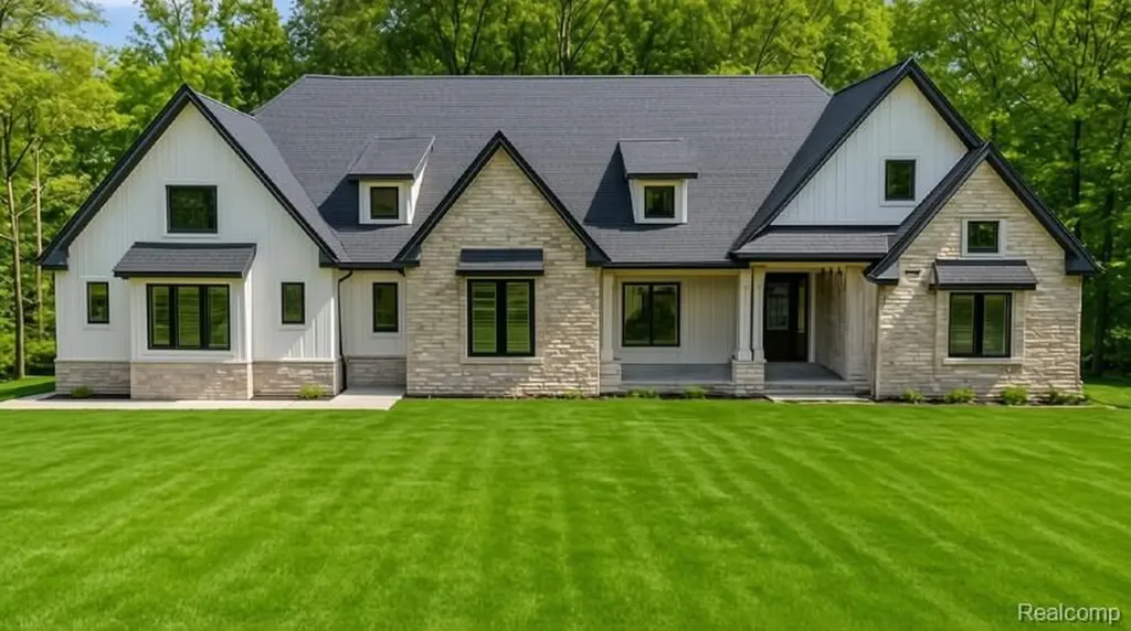 7509 Maple Ridge Drive Independence Charter Township MI 48346