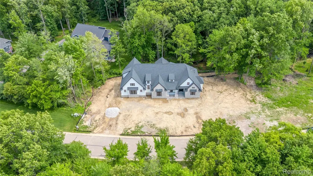 7509 Maple Ridge Drive Independence Charter Township MI 48346