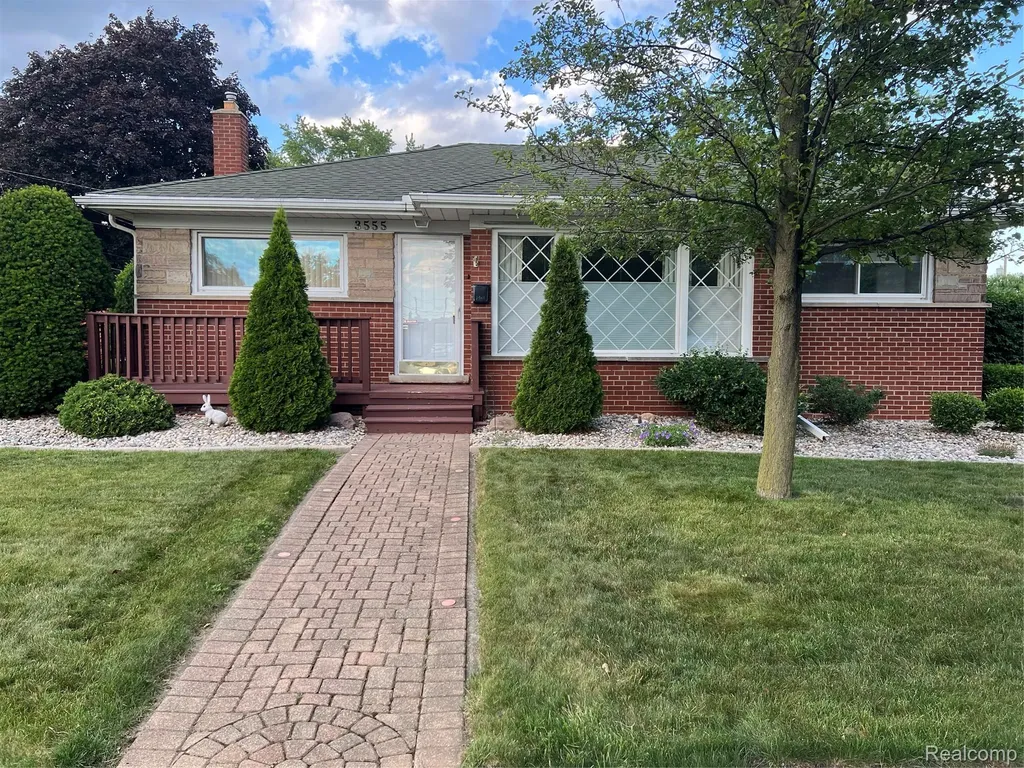 3555 Syckelmoore Street Trenton City MI 48183