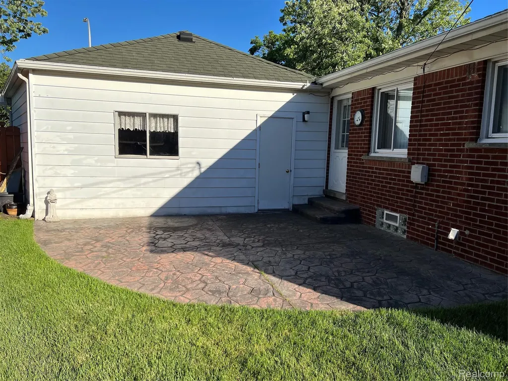 3555 Syckelmoore Street Trenton City MI 48183