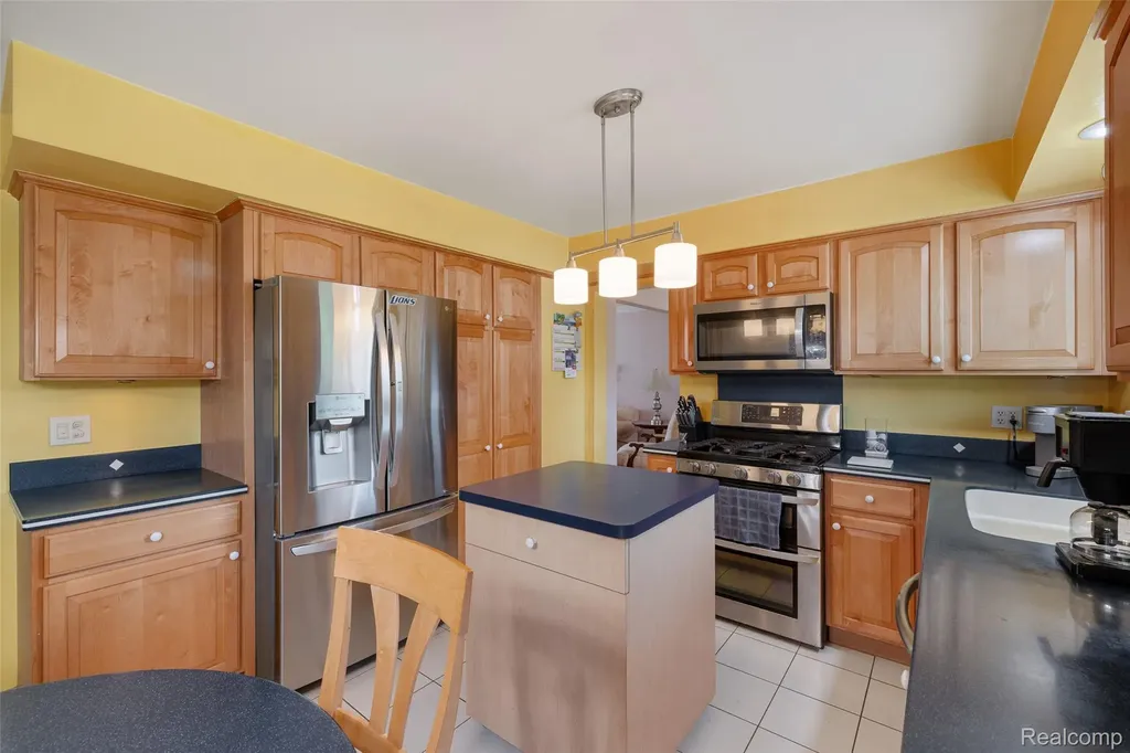 17493 Judy Court Macomb Township MI 48044