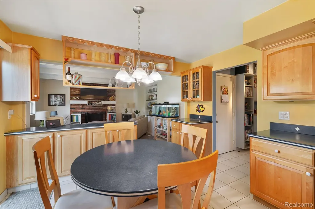 17493 Judy Court Macomb Township MI 48044
