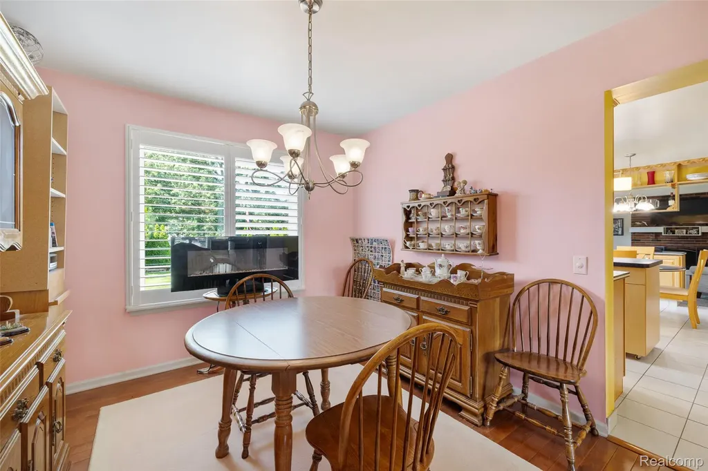 17493 Judy Court Macomb Township MI 48044