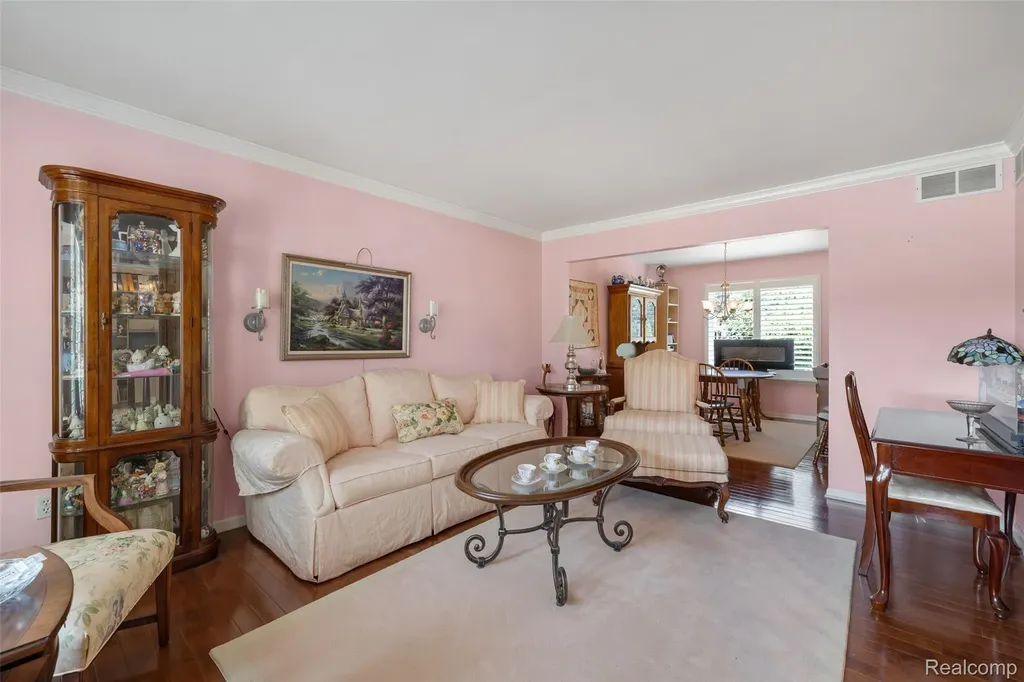 17493 Judy Court Macomb Township MI 48044