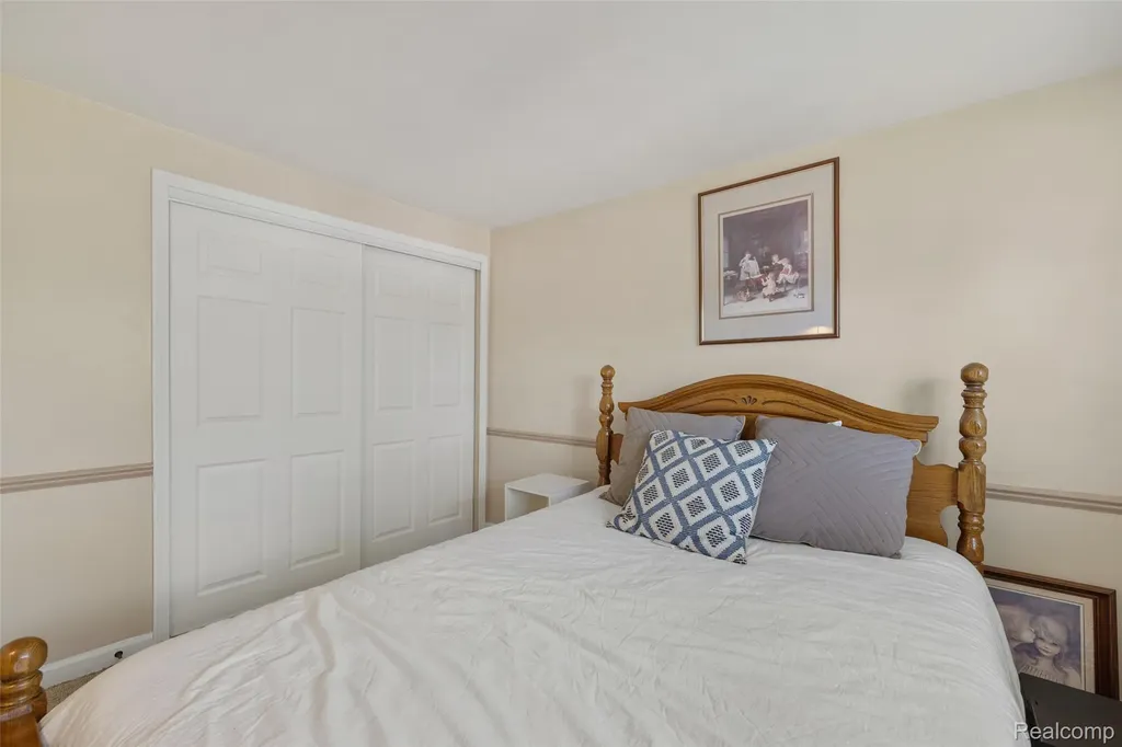 17493 Judy Court Macomb Township MI 48044