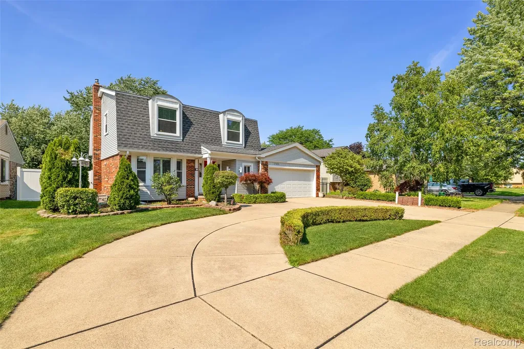 17493 Judy Court Macomb Township MI 48044