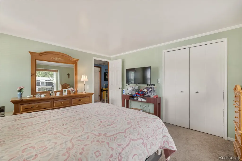 17493 Judy Court Macomb Township MI 48044