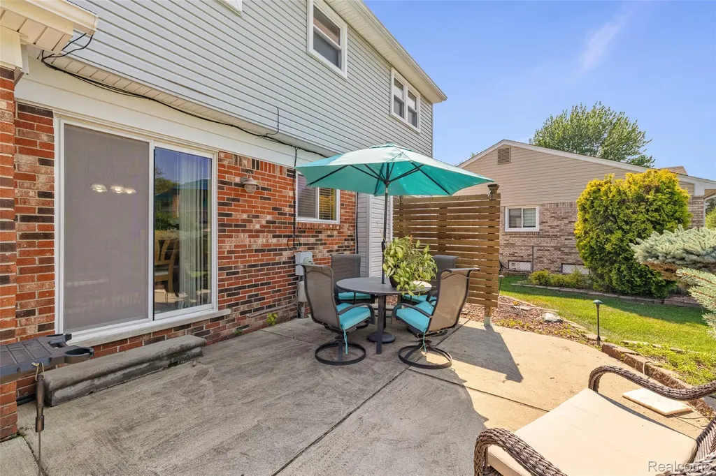 17493 Judy Court Macomb Township MI 48044